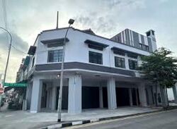 Sims Avenue (D14), Shop House #592336291
